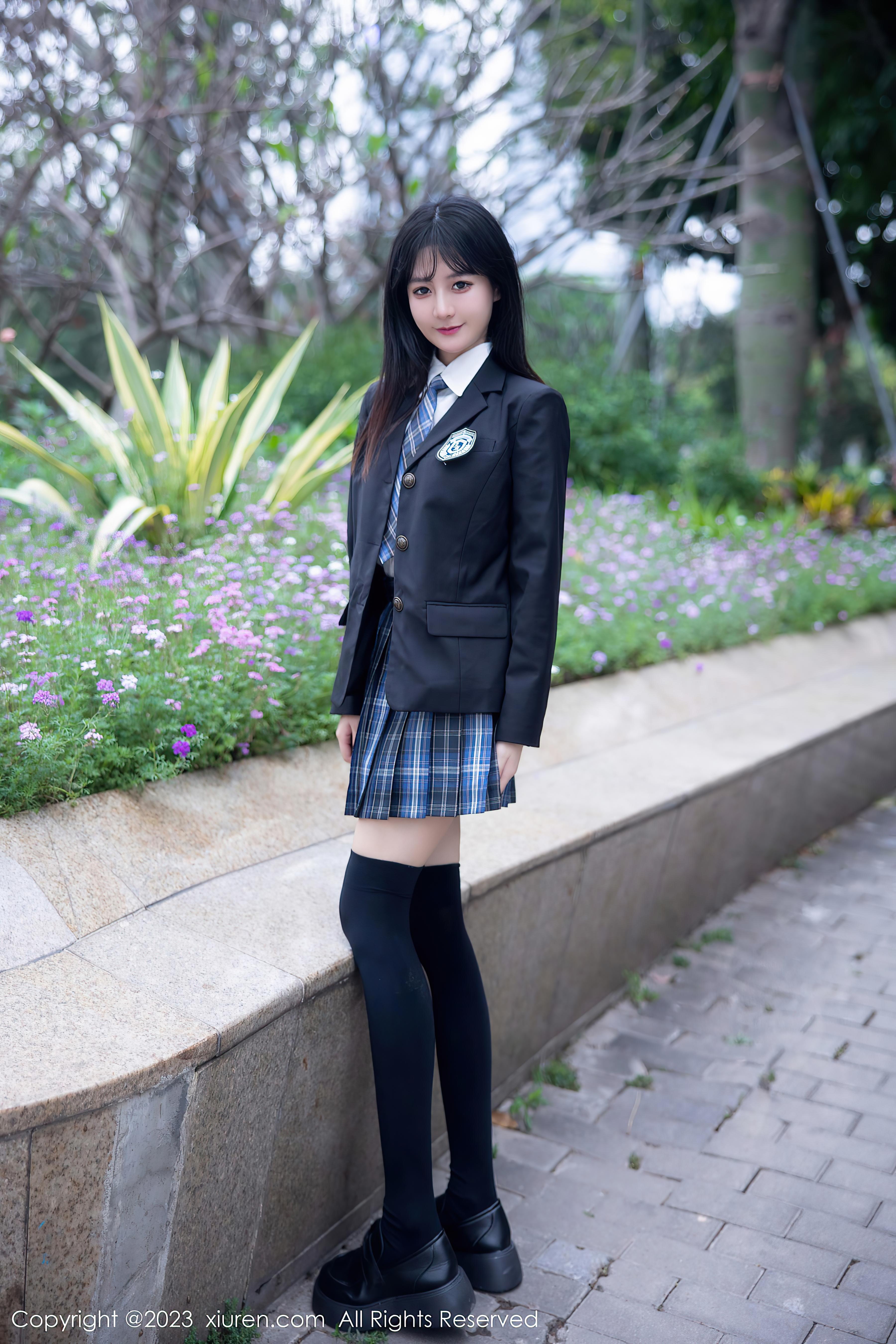 图片[9]-[XiuRen秀人网]2023.04.28 NO.6662 幼幼 黑色JK制服与白色蕾丝内衣加黑丝美腿性感私房写真集-秀人网官方网站
